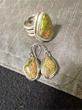 Barse Sterling Silver Unakite Ring and Earring Set with Green and Pink patterns